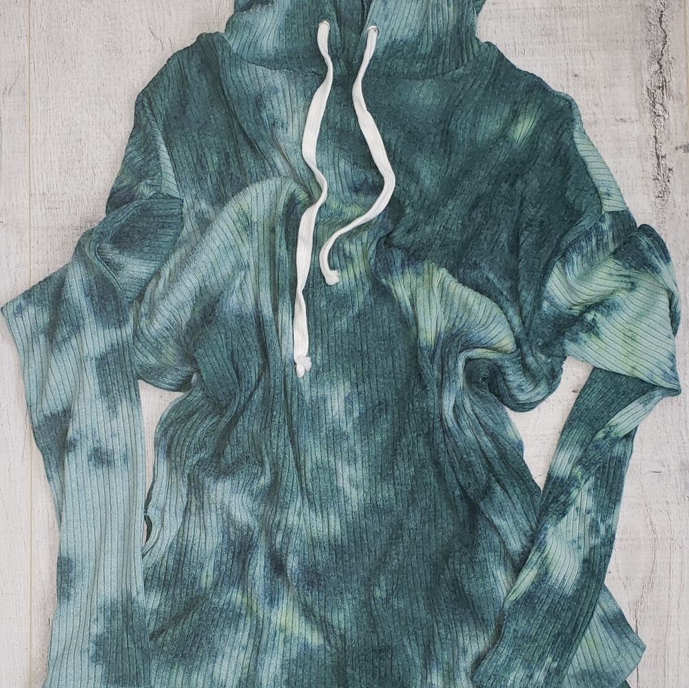 Rue 21 long sleeve lightweight sweater